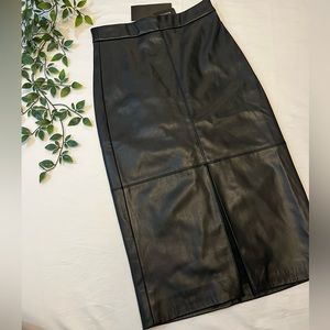 Midi Black leather skirt